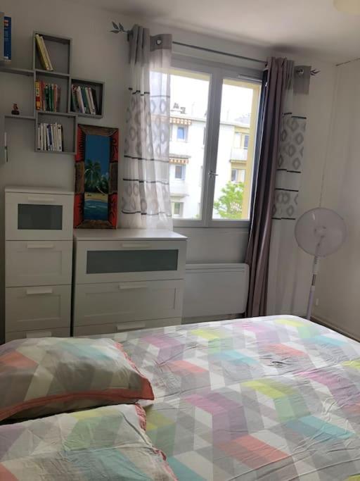 Appartement Balcon, Place De Parking, Centre Ville Valence  Exterior foto