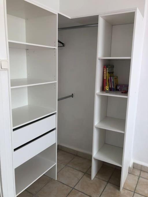 Appartement Balcon, Place De Parking, Centre Ville Valence  Exterior foto